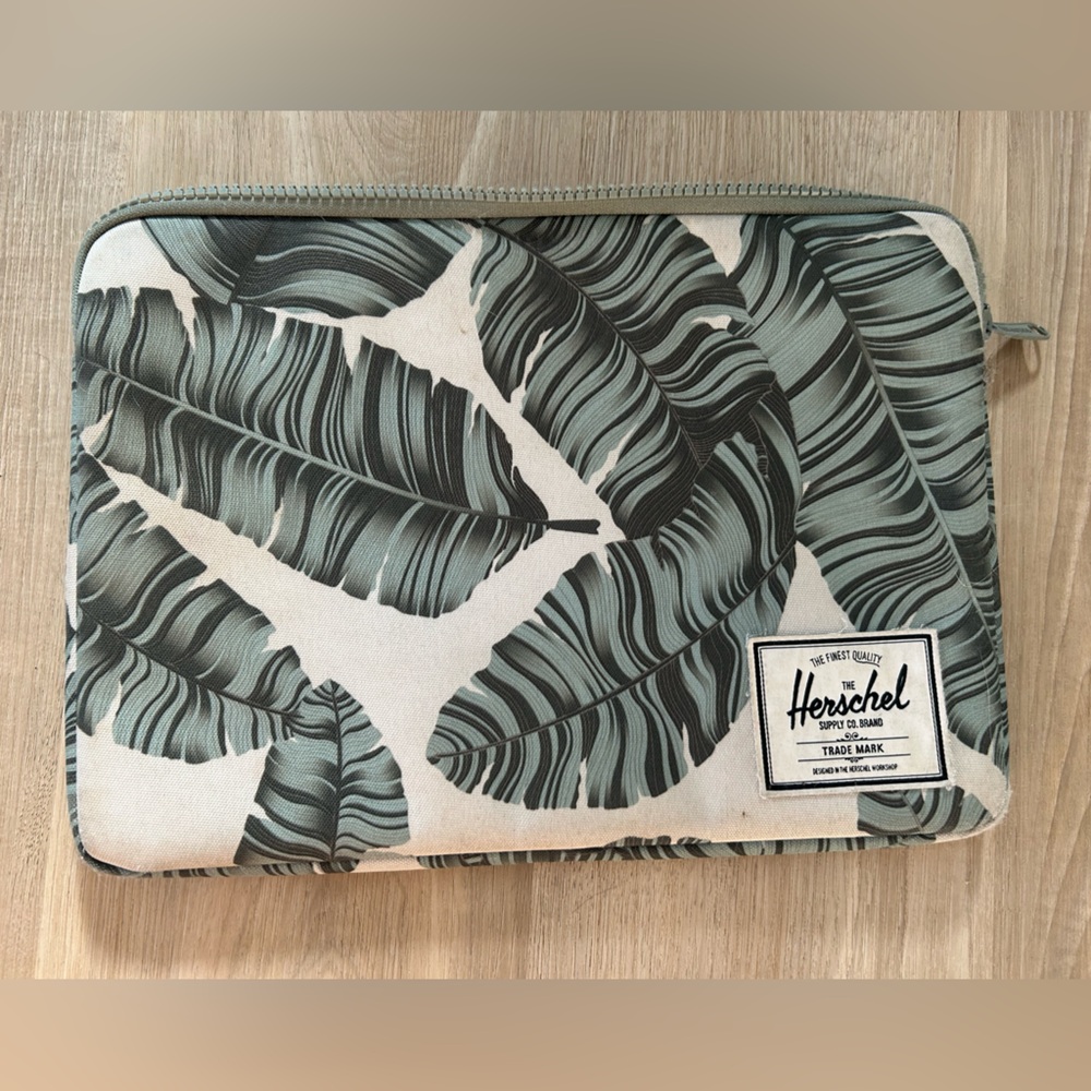 Herschel Leaf Print Laptop Bag 14x10
